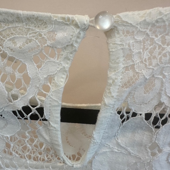 ADIVA WOMEN'S OPEN LACE BELL SLEEVE TOP WITH SHELL WHITE SZ L - Picture 6 of 7